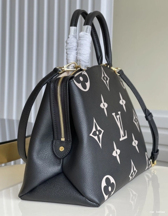 Cheap VUITTON GRAND LOUIS PALAIS 0815
